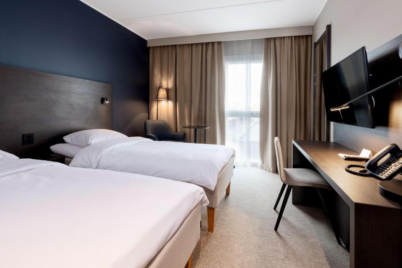 Hotel Park By Radisson Oslo Airport West 4*