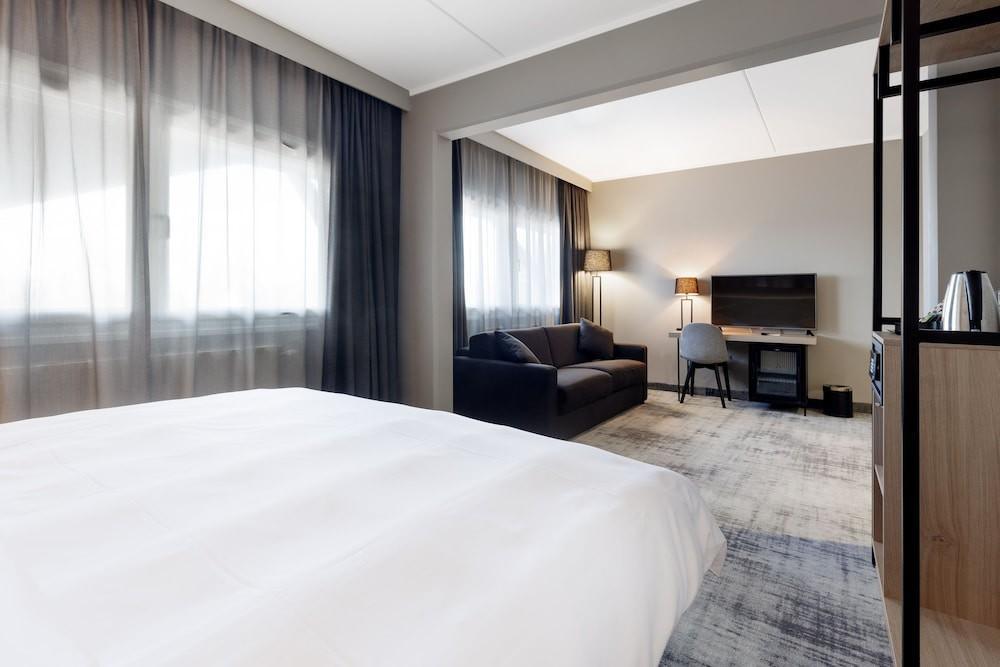 Hotell Park By Radisson Oslo Airport West 4*