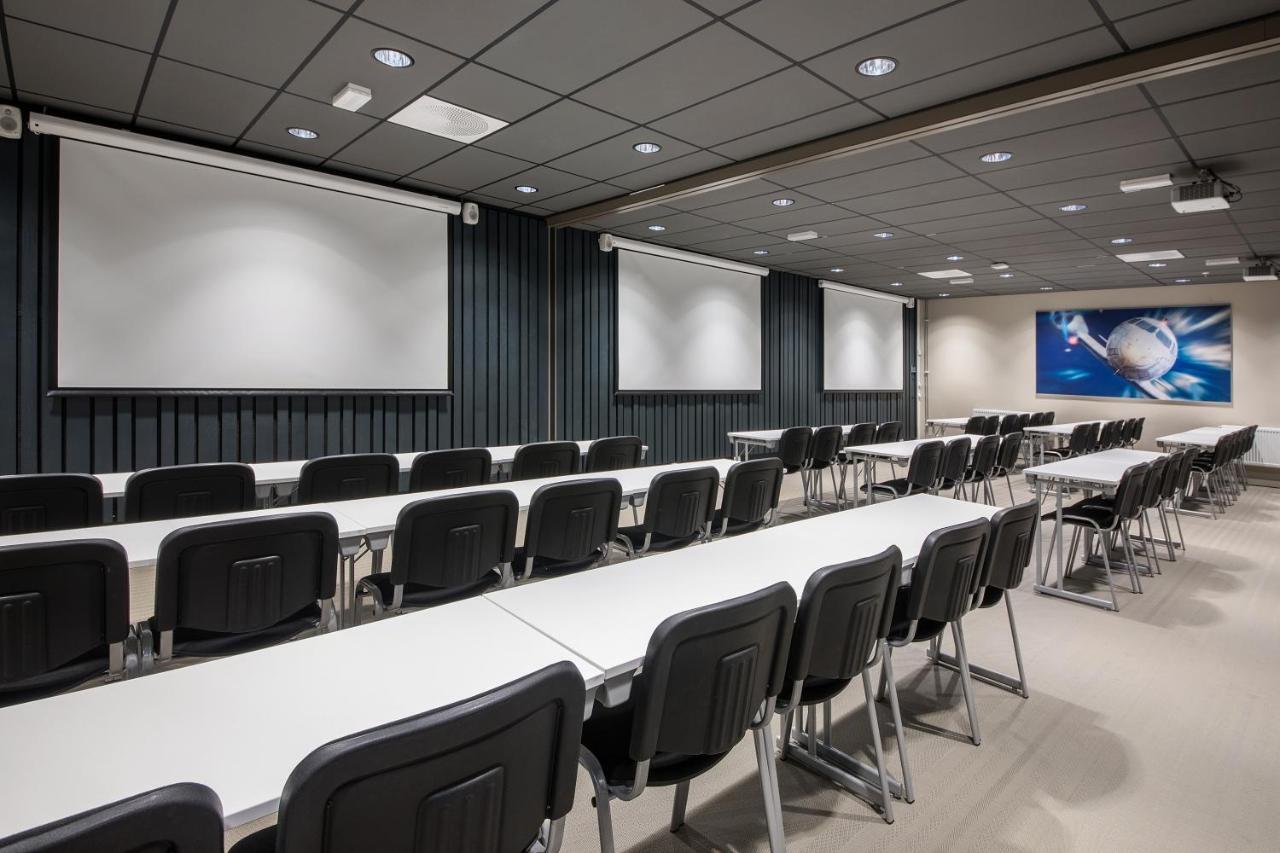 Hotel Park By Radisson Oslo Airport West 4*